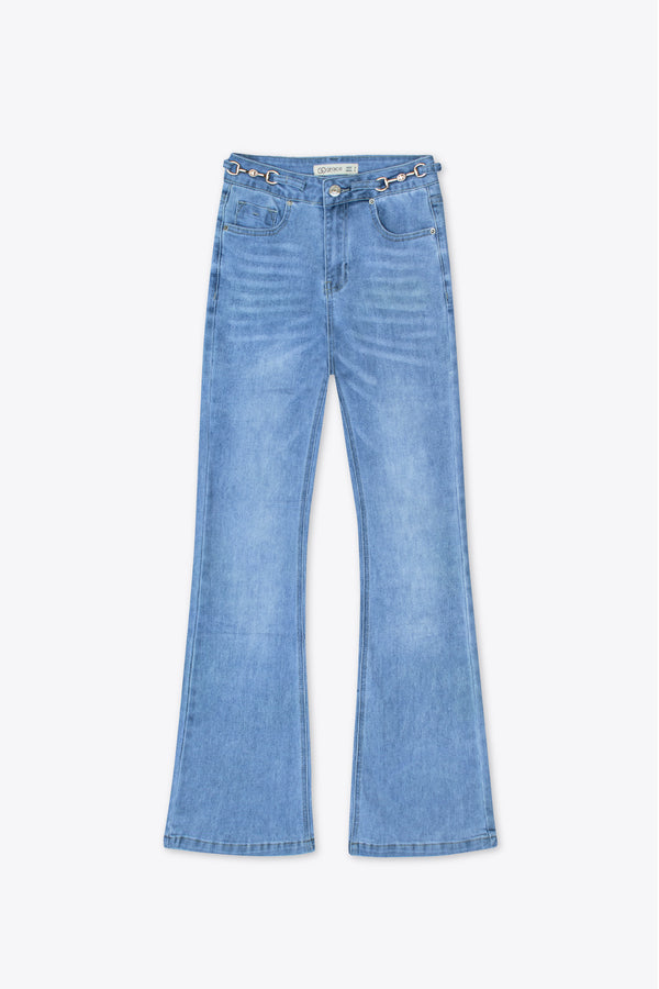 Jeans acampanados azul claro con herrajes dorados – Ambar Fit